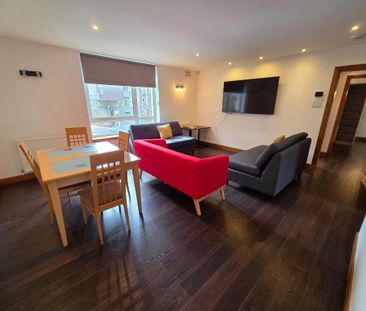 2 bedroom flat to rent - Photo 4