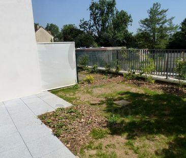 Location / Studio - Photo 1