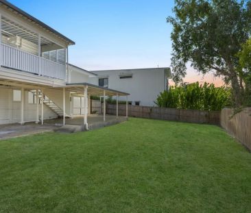 Renovated Haven in a Quiet Cul-de-sac - Photo 2