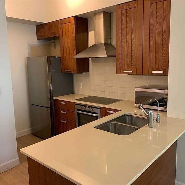 For Lease - 3391 Bloor Street Unit# 513, Toronto, Ontario - Photo 1