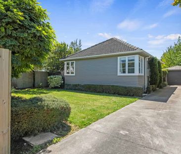 Cosy 2-Bedroom Home Plus Study with Large Deck in Strowan - Photo 5