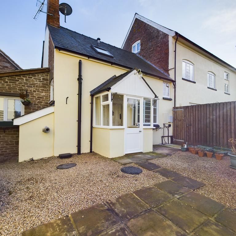 2 bedroom cottage to rent - Photo 1