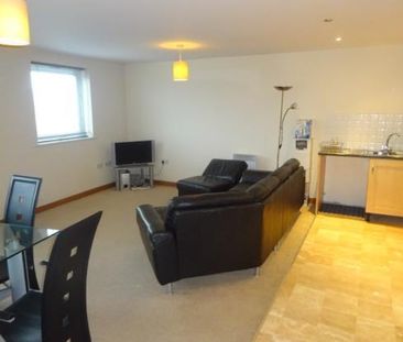 2 bedroom flat to rent - Photo 1