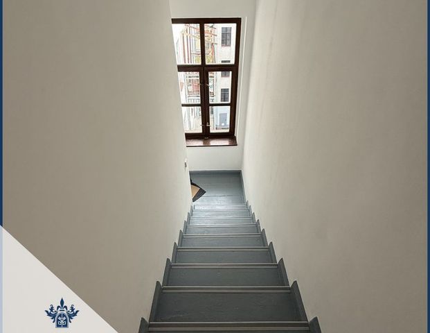 Wunderschöne lichtdurchflutete Dachgeschosswohnung mit großer Dachterrasse Perfekt für Studenten! - Photo 1
