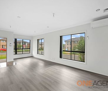 Stylish & Spacious 4 bedroom - Photo 2