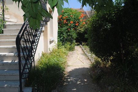 Le Pontet , studio meublé de 25 m2 env., - Photo 3