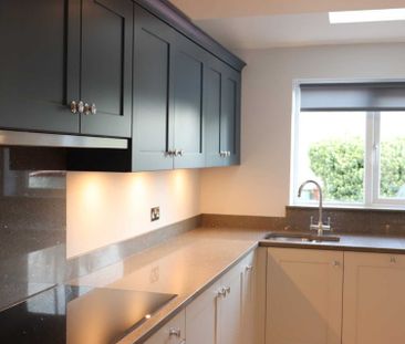 Hunters Close, Epsom - Photo 4