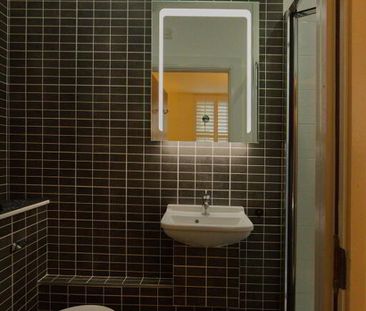 2d Godfrey Avenue, Ballyholme, Bangor, BT20 5LS - Photo 3