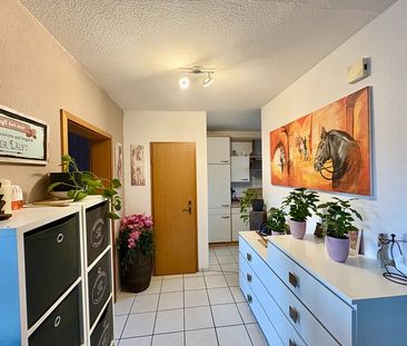 Gepflegte 2-Zimmer-Wohnung mit Einbauküche und Carport - Foto 3