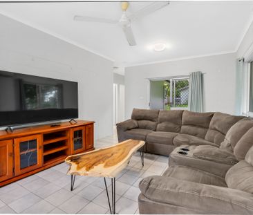 COMFORTABLE LIVING IN A GREAT LOCATION! - Photo 4