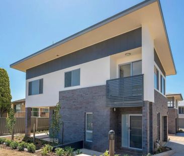 Executive Three Bedroom Townhouse - Photo 5