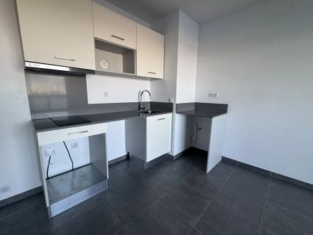 À LOUER T2 AVEC TERRASSE ET VUE MER CANET-EN-ROUSSILLON RÉSIDENCE BLEU D'ANCRE - Photo 3