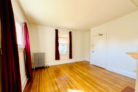 For Lease - 75 Toronto Street Unit# 2, Barrie, Ontario - Photo 3