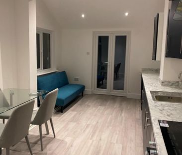 Room in a Shared House, Masons Avenue, HA3 - Photo 4