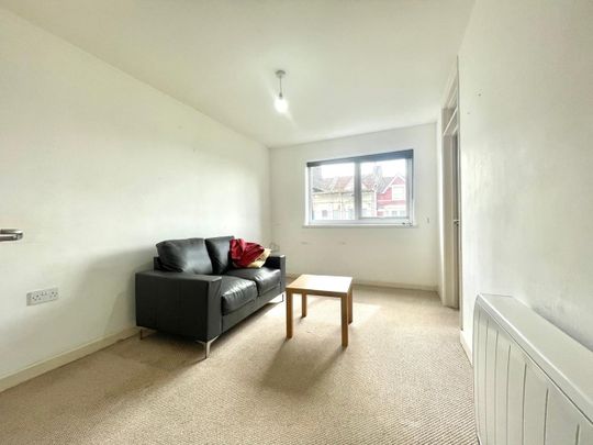 1 Bed Flat, Summerhill Court, BS5 - Photo 1