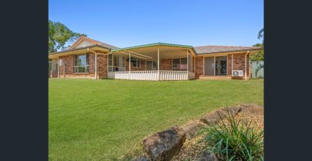 Four bedroom home in the heart of Terranora! - Photo 2