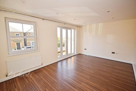 4 bedroom terraced house to rent - Photo 5