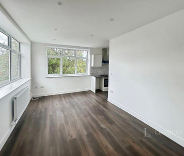 2 bedroom apartment to rent High Street, Sittingbourne, Kent, ME10 - Photo 1