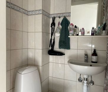 Hyggelig 2-værelses lejlighed i Øgaden med lys og charme - Foto 5