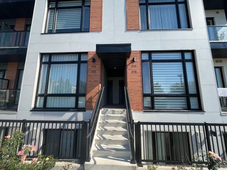 For Lease - 6 Steckley House Lane Unit# 313, Richmond Hill, Ontario - Photo 3