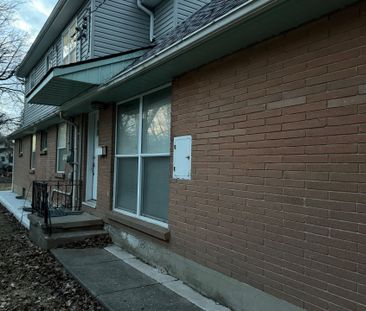 For Lease - 30 Woodward Avenue Unit# Upper Floor, London North, Ont... - Photo 1