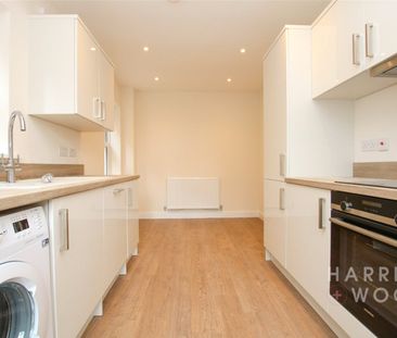 Sapphire Crescent, Colchester - Photo 3