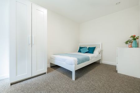 5 Bed Flat, Anglo Works, S1 - Photo 4