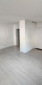 Location Appartement 1 pièce 23m² AIX EN PROVENCE 90ème - Photo 3