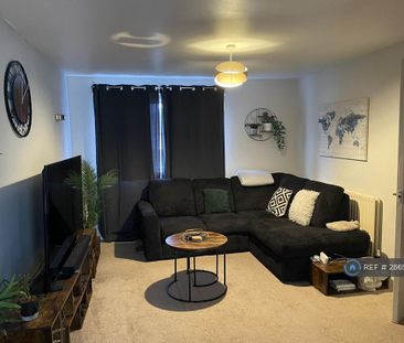 2 bedroom end of terrace house to rent - Photo 3