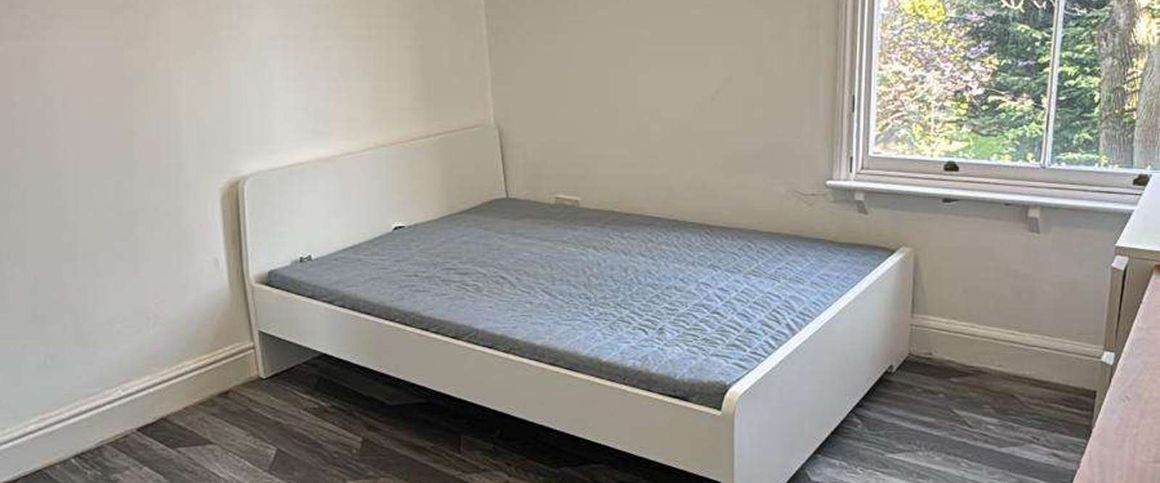 Bentley Road Room 4 (Double En-suite) - Photo 1