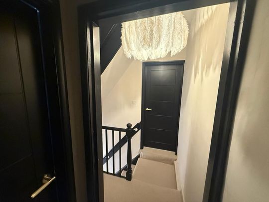 4 bedroom terraced house to rent - Photo 1