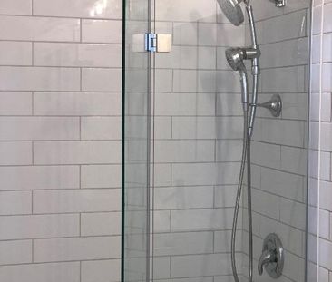 3 1/2 semi-meublé, près du centre d'achat et autoroute 20 - Photo 3