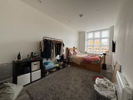 College Place, Southampton - Photo 2