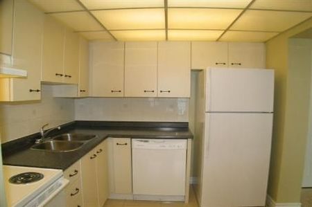 For Lease - 115 Hillcrest Avenue Unit# 1506, Mississauga, Ontario - Photo 4