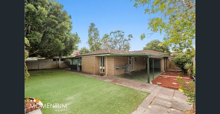 Bright Sunroom, big backyard - your perfect 3x1 rental! - Photo 4
