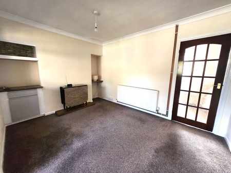 Grove Avenue, Halesowen Monthly Rental Of £850 - Photo 3