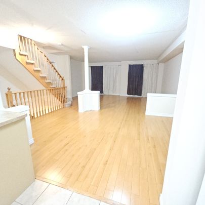 For Lease - 27 Frost King Lane, Toronto, Ontario - Photo 1