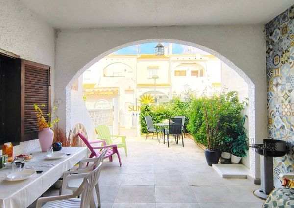 2 BEDROOM VILLA IN MIL PALMERAS