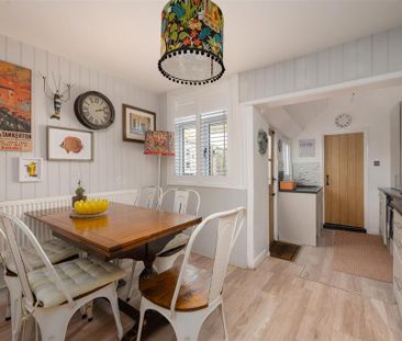 4 bedroom semi-detached house to rent - Photo 2