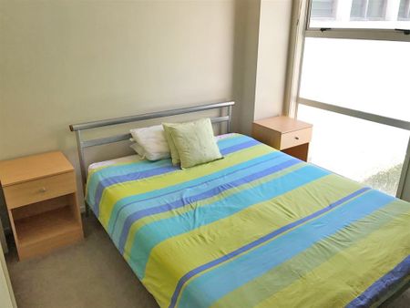 Heart of the City - 1 Bedroom fully furnished APT - Photo 3