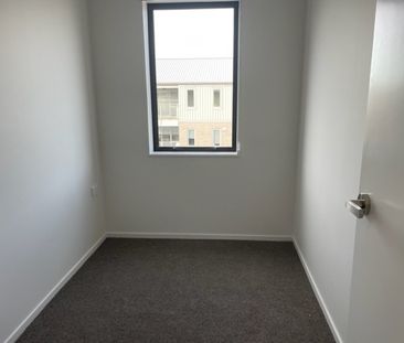 201/28C Eileen Newey Place, Henderson - Photo 4