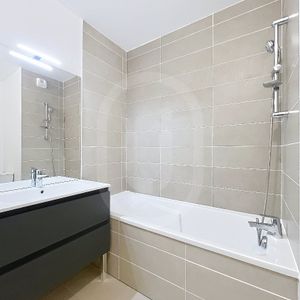 Location Appartement 2 pièces 38m² MONTPELLIER 34000 - Photo 2