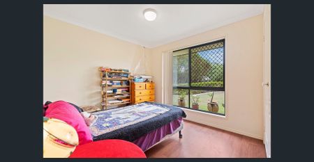 Spacious Family Home on Expansive 1,700m² Block - Photo 4