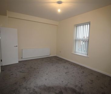 3 Bedroom Apartment for Rent - Photo 2