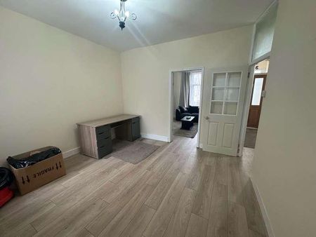Wigston Road, London, E13 - Photo 4