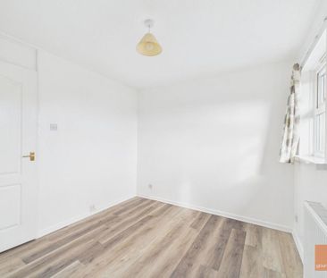 2 bedroom end of terrace house to rent - Photo 3