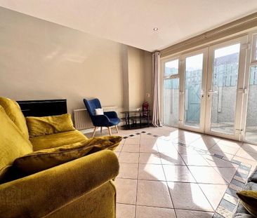 53 Sandhurst Gardens, Belfast, BT9 5AX - Photo 1