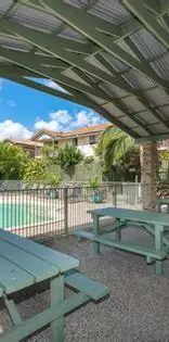 SPACIOUS TOWNHOUSE LIVING IN A PRIME MUDGEERABA LOCATION - Photo 1