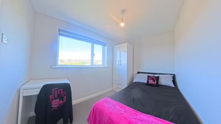 5 bedroom detached house to rent - Photo 5