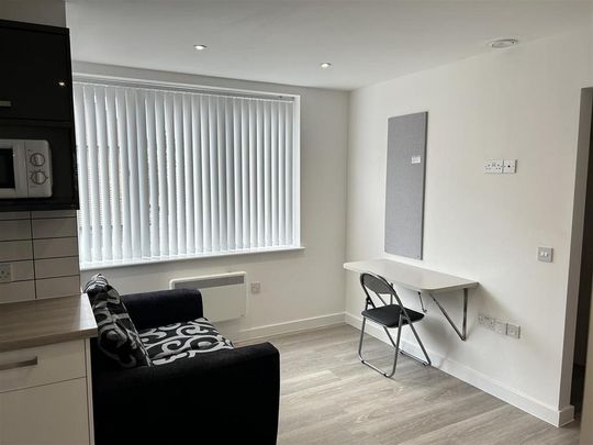 Studio to rent - Photo 1